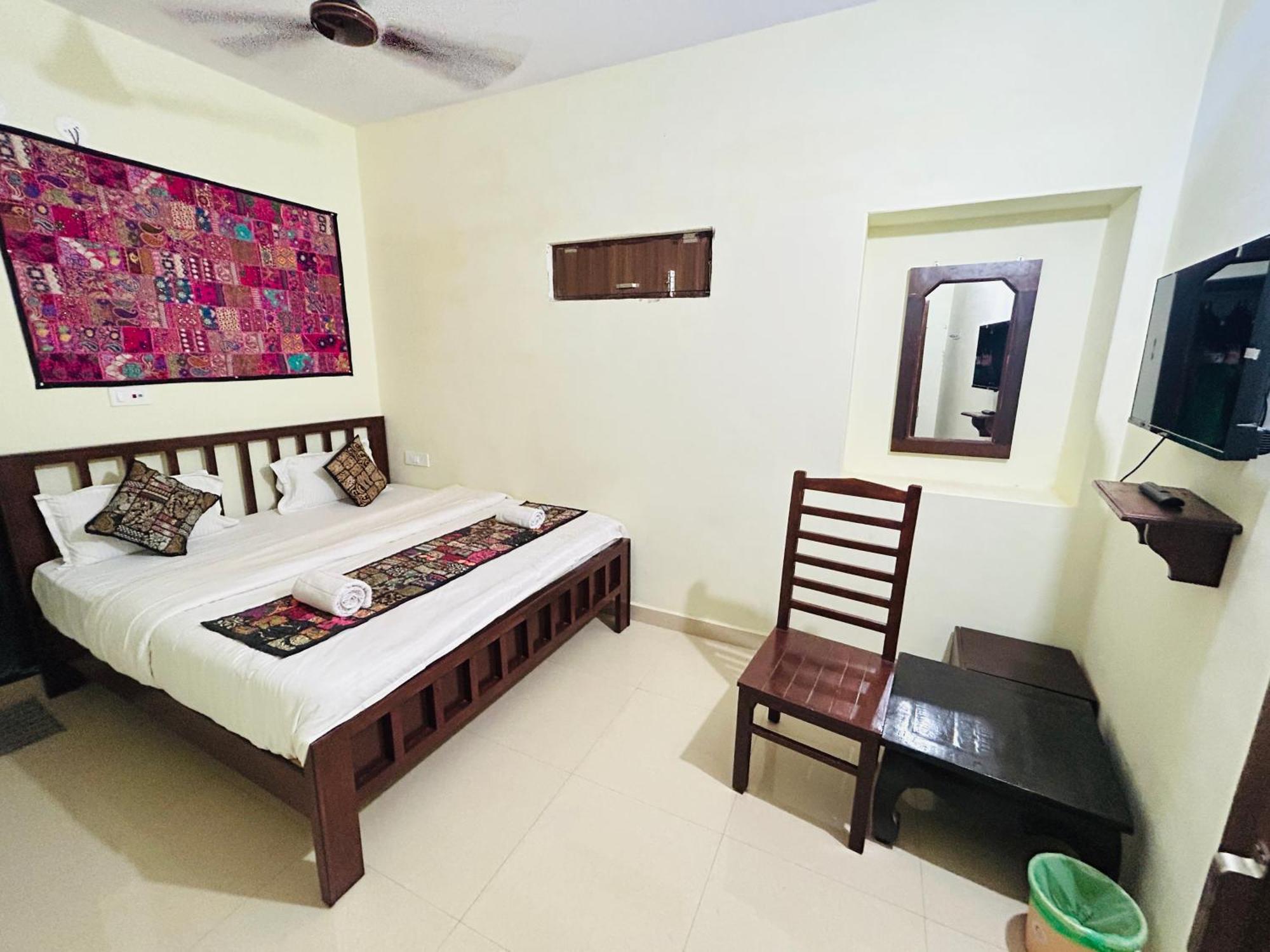 Hotel Relax Inn Jaisalmer Room photo